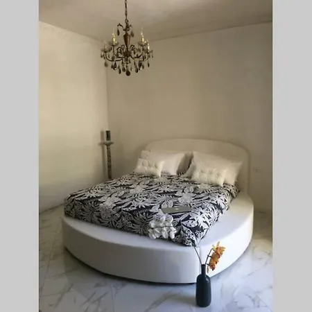 Terrazzo Esclusivo Con Zona Solarium Da 200 Mq * Valderice